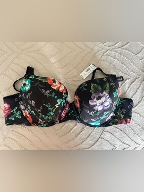 NWT Torrid Perfect T-Shirt Bra 42B